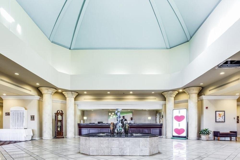 Lynchburg Grand Hotel ภายนอก รูปภาพ
