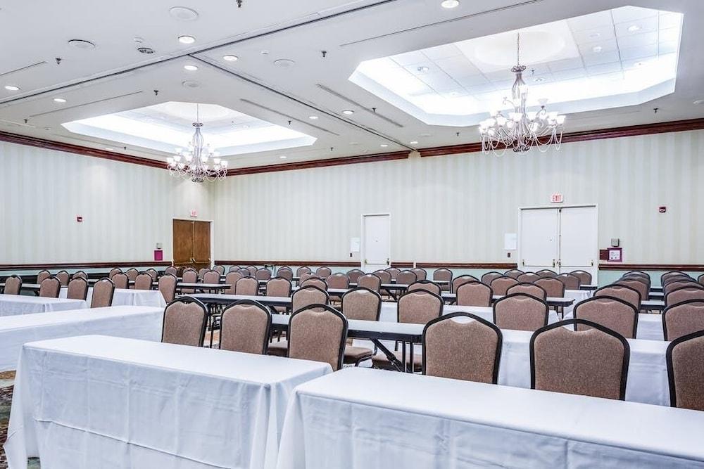 Lynchburg Grand Hotel ภายนอก รูปภาพ