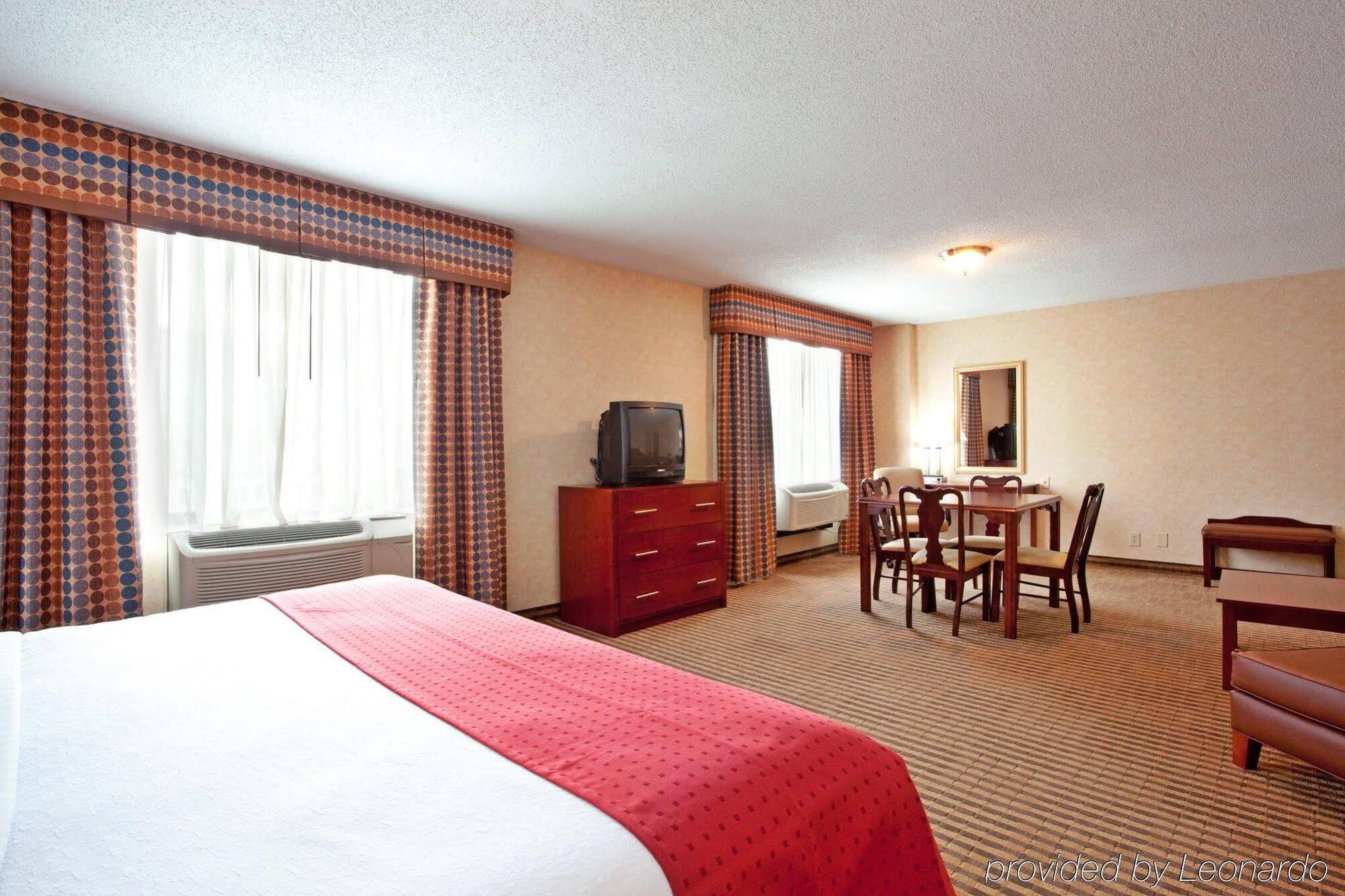 Lynchburg Grand Hotel ภายนอก รูปภาพ