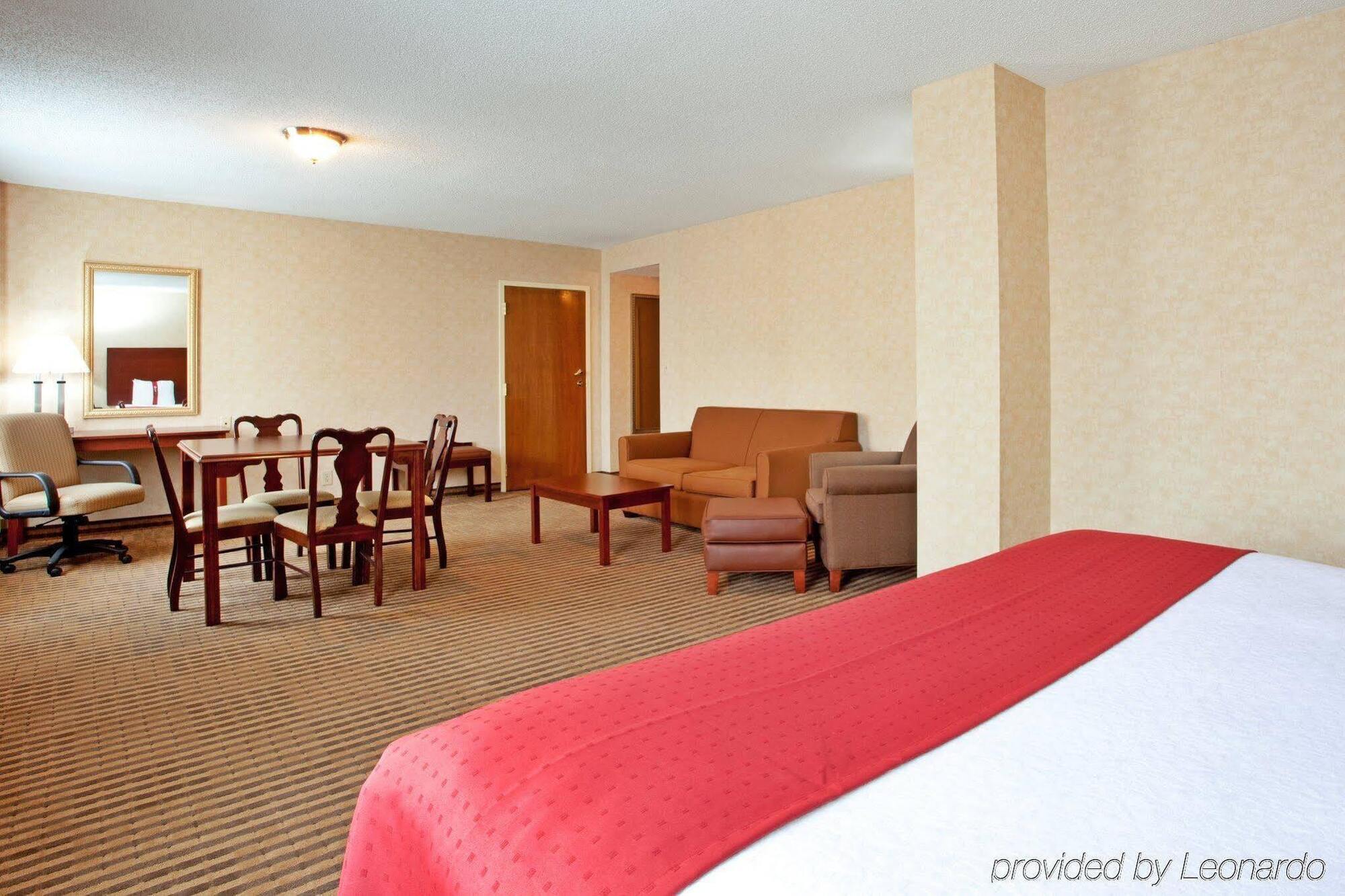 Lynchburg Grand Hotel ภายนอก รูปภาพ